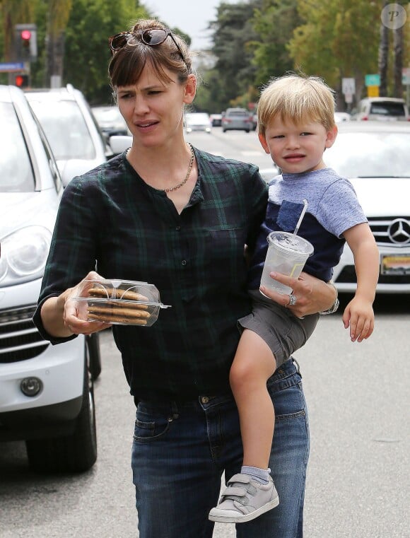 Jennifer Garner et son fils Samuel à Santa Monica, Los Angeles, le 8 septembre 2014