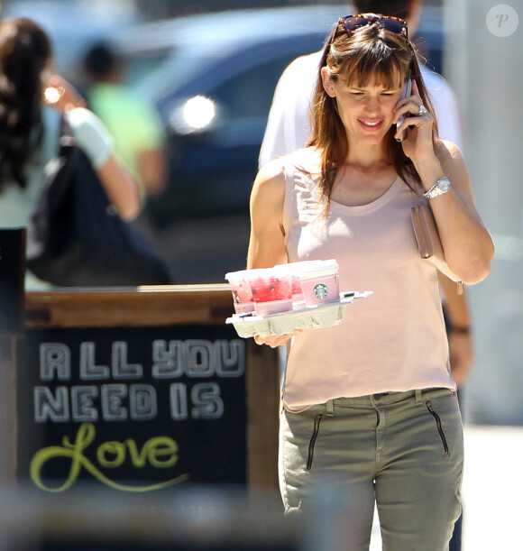 Jennifer Garner se rend au Starbucks à Brentwood, le 9 septembre 2014.