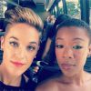 Lauren Morelli et Samira Wiley, respectivement scénariste et actrice d'Orange Is The New Black, sont en couple. Photo Instagram, août 2014, à l'occasion des Emmy Awards.