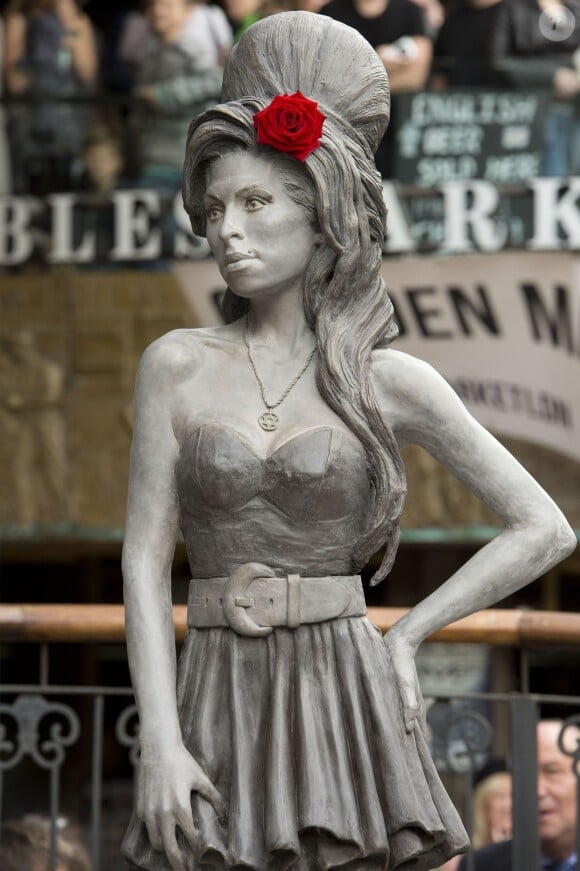 La statue d'Amy Winehouse inaugurée dans le quartier de Cambden à Londrs, le 14 setpembre 2014.