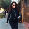 Kim Kardashian se rend au restaurant The Little Door avec son mari Kanye West. Los Angeles, le 16 septembre 2014.