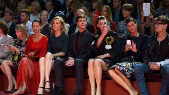 Eva Herzigova et Linda Evangelista : Icônes spectatrices du show Dolce & Gabbana