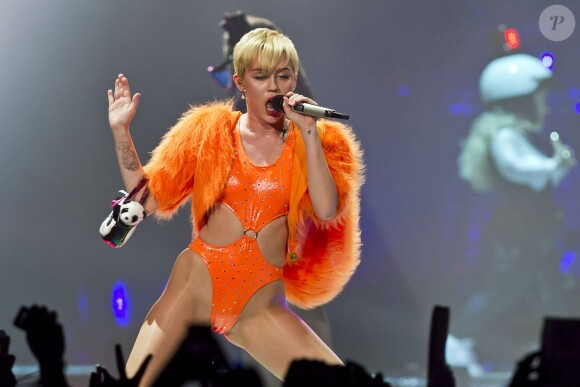 Miley Cyrus sur la scène de l'Arena Ciudad à Mexico, le 19 septembre 2014