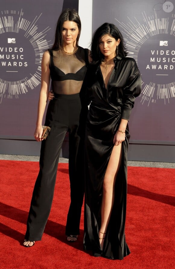 Kendall Jenner et Kylie Jenner - Cérémonie des MTV Video Music Awards à Inglewood, le 24 août 2014.
