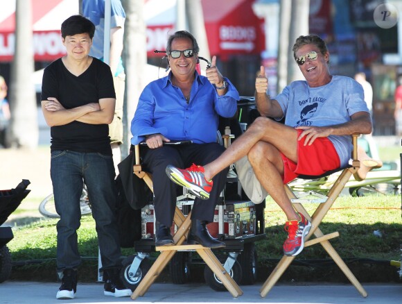 David Hasselhoff sur le plateau de tournage de Celebrity Death Pool aux côtés de Jon Lovitz et Ken Jeong à Venice Beach, le 23 septembre 2014