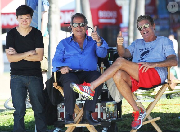 David Hasselhoff sur le plateau de tournage de Celebrity Death Pool aux côtés de Jon Lovitz et Ken Jeong à Venice Beach, le 23 septembre 2014