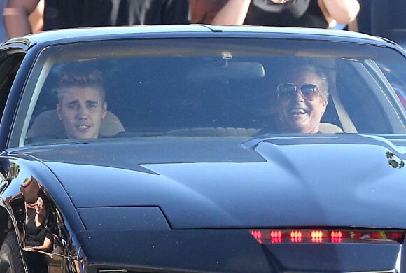 David Hasselhoff et Justin Bieber, hilares dans un remake de K 2000 pour un projet vidéo secret, à Venice Beach, le 23 septembre 2014