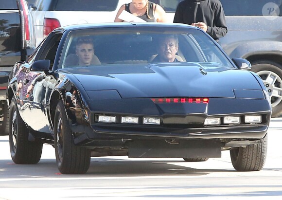 David Hasselhoff et Justin Bieber dans un remake de K 2000 pour un projet vidéo secret, à Venice Beach, le 23 septembre 2014
