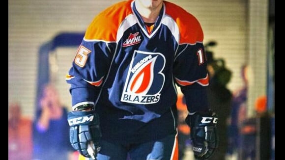 Tim Bozon : Six mois après sa méningite et le coma, le hockeyeur fait son retour