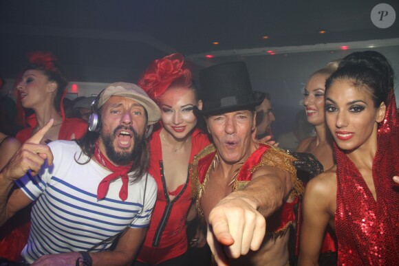 Exclusif - Bob Sinclar et Tony Gomez lors de la soirée Bob Sinclar "Paris by Night" au Queen le 19 septembre 2014