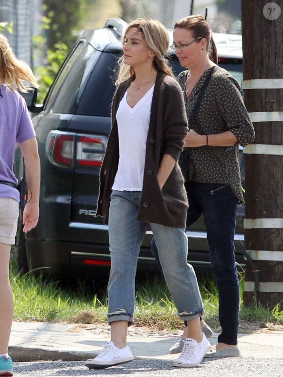 Exclusif - Sandra Bullock, blonde, sur le tournage du film "Our Brand is Crisis" à la Nouvelle-Orléans, le 22 septembre 2014.