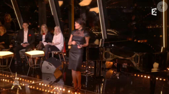 La ravissante Alessandra Sublet : divine dans sa première de Un soir à la tour Eiffel, sur France 2, le mercredi 1er octobre 2014