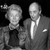 Deborah Cavendish (née Mitford), duchesse douairière du Devonshire, est décédée à 94 ans le 24 septembre 2014. Ses funérailles ont été célébrées le 2 octobre à Chatsworth. Photo d'archives, avec le duc.