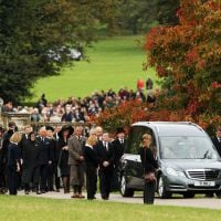 Charles et Camilla : Émus aux obsèques de la duchesse Deborah, dernière Mitford
