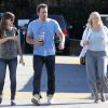 Ben Affleck emmène Jennifer Garner et sla mère de cette dernière prendre le petit déjeuner à Brentwood, le 3 octobre 2014.