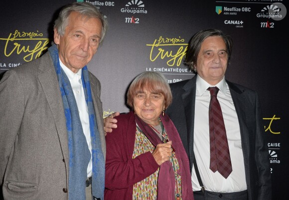 Constantin Costa-Gavras, Agnès Varda, Jean-Pierre Léaud lors de la visite privée de l'exposition François Truffaut à la Cinémathèque de Paris, le 6 octobre 2014.
