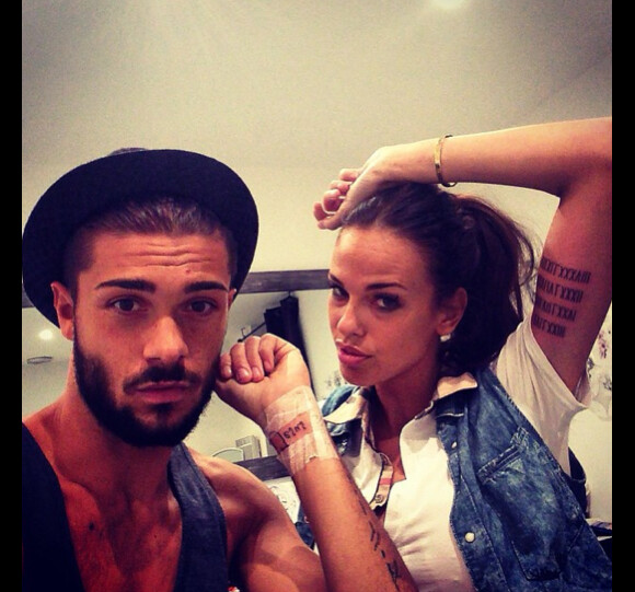 Vanessa Lawrens et Julien Guirado (Secret Story 7, Les Anges de la télé-réalité 6) ont dévoilé leur nouveau tatouage. Octobre 2014.