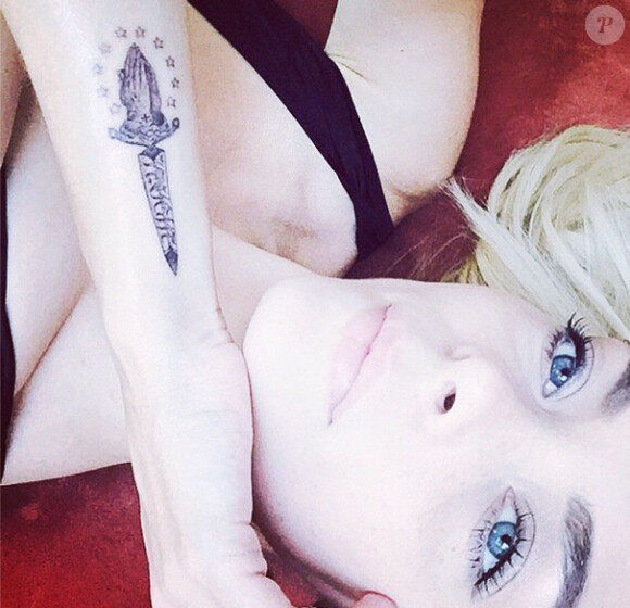 Jaime King a dévoilé un tout nouveau tatouage, le 9 octobre 2014, sur Instagram.