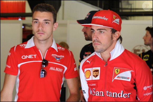 Fernando Alonso et Jules Bianchi lors du Grand Prix d'Espagne, sur le circuit de Catalogne, le 9 mai 2014