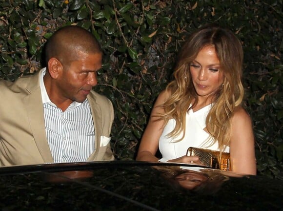 Jennifer Lopez sort du nightclub Hooray Henry à West Hollywood en Californie, le 9 octobre 2014