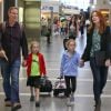 Marcia Cross, son mari Tom Mahoney et leurs filles, Savannah et Eden, prennent un avion à l'aéroport de Los Angeles. Le 14 août 2013