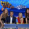 Irene Cioni, Ezio Greggio, Michelle Hunziker et Ludovica Frasca durant l'enregistrement de l'émission "Striscia la Notizia" à Milan le 13 octobre 2014.