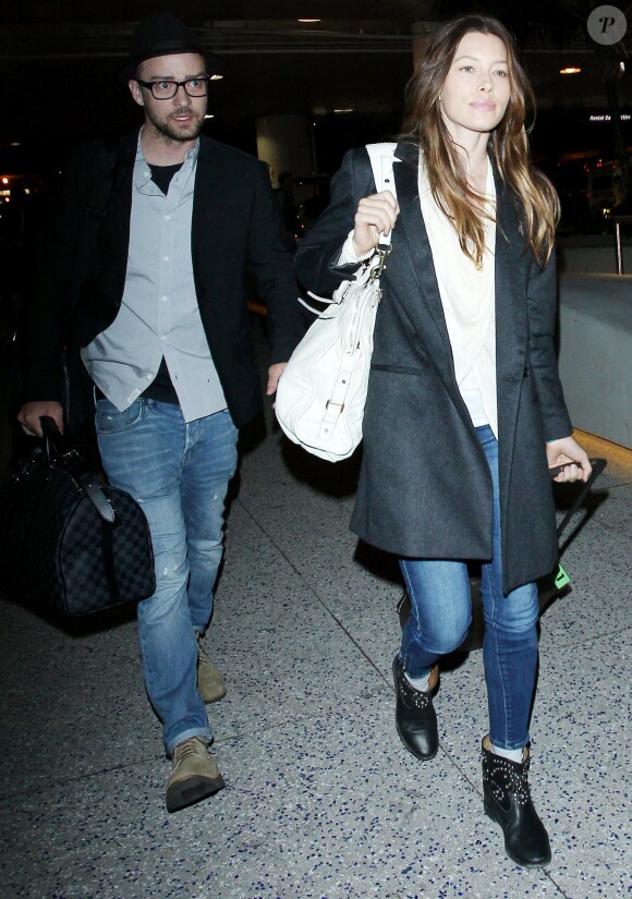 Justin Timberlake et Jessica Biel à l'aéroport de Los Angeles, le 26 mars 2014.