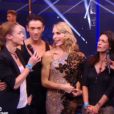 Adeline Blondieau et Bénédicte Delmas sont venues encourager leur amie Tonya Kinzinger dans Danse avec les stars 5 sur TF1. Octobre 2014.