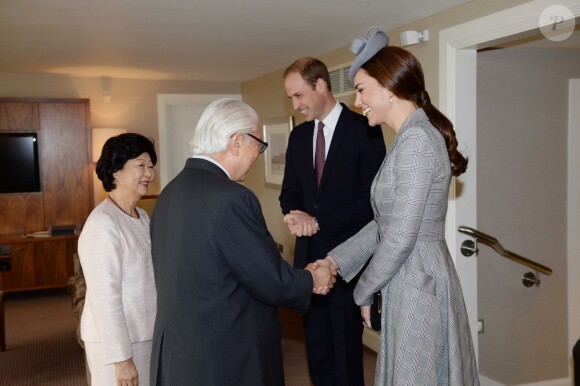 Le prince William et Kate Middleton reçoivent le président de la république de Singapour Tony Tan Keng Yam et sa femme Mary Chee Bee Kiang au "Royal Garden Hotel" à Londres. Le 21 octobre 2014