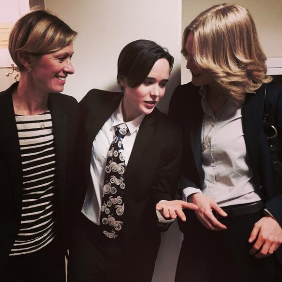 La productrice Kelly Bush avec les actrices Ellen Page et Julianne Moore sur le tournage de Freeheld. Photo publiée le 17 octobre 2014.