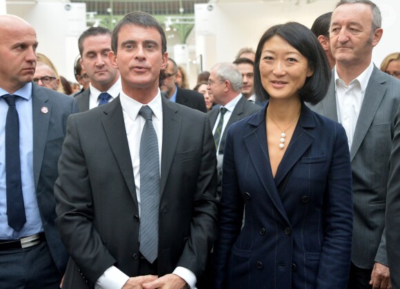 Le premier ministre Manuel Valls et la ministre de la culture Fleur Pellerin - Soirée de vernissage de la FIAC 2014 organisée par Orange au Grand Palais à Paris le 22 octobre 2014.
