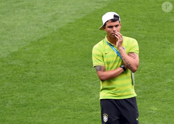 Thiago Silva après la débâcle face à l'Allemagne (7-1) en demi-finale de la Coupe du monde au Brésil, à l'Estadio Mineirao de Belo Horizonte le 8 juillet 2014