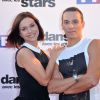 Nathalie Péchalat et le danseur Grégoire Lyonnet lors du photocall de présentation de la nouvelle saison de "Danse avec les Stars 5" à Paris, le 10 septembre 2014.