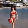 Blanca Blanco en plein shooting sur une plage de Malibu, le 28 octobre 2014.