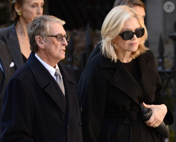 Le réalisateur Mike Nichols et Diane Sawyer aux funérailles du créateur Oscar de la Renta, le 3 novembre 2014 à New York.