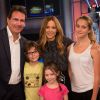 Julie Snyder avec son conjoint Pierre-Karl Péladeau (et sa fille Marie) avec leurs enfants Thomas et Romy, le 4 octobre 2014