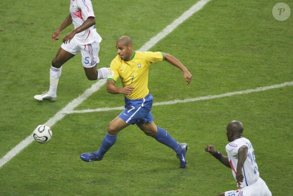 Adriano lors de la Coupe du monde 2006 entre le Brésil et la France à la Commerzbank-Arena de Francfort, le 1er juillet 2006