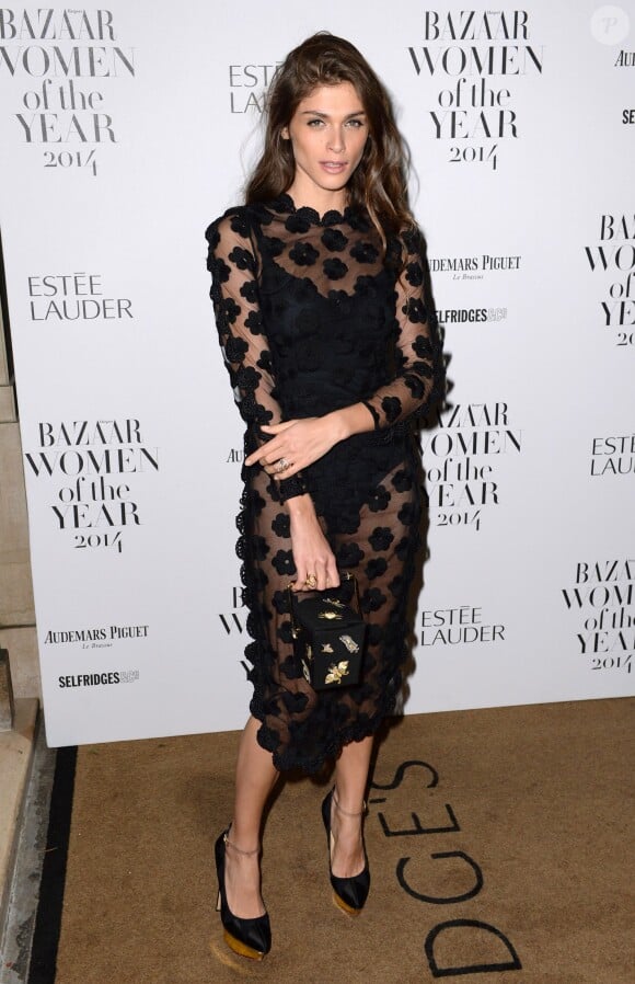 Elisa Sednaoui lors de la soirée "Harper's Bazaar Women Of The Year" à Londres, le 4 novembre 2014.