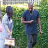 Kim Kardashian, Kanye West et Kris Jenner se rendent à leur bureau à Woodland Hills. Kim porte fièrement le sac Hermès peint à la main par sa fille North pour son anniversaire! Le 10 novembre 2014