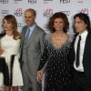 Sophia Loren entourée de ses fils Edoardo Ponti et sa femme Sasha Alexander, Carlo Ponti et sa femme Andrea Meszaros Ponti - Soirée hommage à Sophia Loren lors du AFI FEST à Hollywood, le 12 novembre 2014.