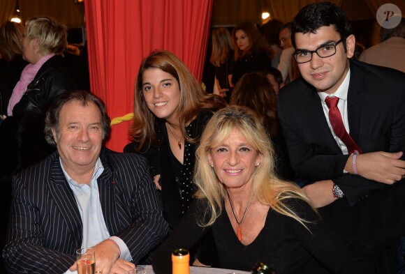Exclusif - Daniel Russo, sa femme Lucie, sa fille Charlotte et son fiancé David - Dîner en l'honneur de Jean-Paul Belmondo durant la Guinguette de Régine au Chalet La Bodega à Paris, le 14 novembre 2014.