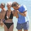 Cayetana Fitz-James Stuart, 18e duchesse d'Albe, à Ibiza le 21 août 2013 avec Alfonso Diez. La flamboyante aristocrate est morte le 20 novembre 2014 à l'âge de 88 ans.