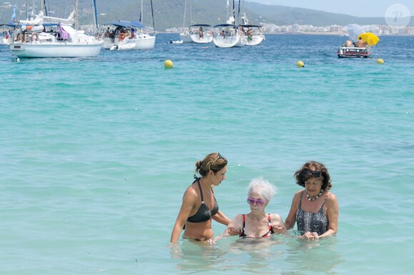 Cayetana Fitz-James Stuart, 18e duchesse d'Albe, à Ibiza en août 2013. La flamboyante aristocrate est morte le 20 novembre 2014 à l'âge de 88 ans.