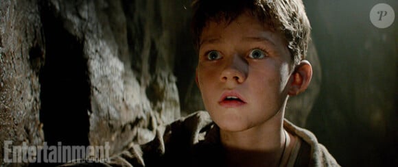 Levi Miller, jeune héros, dans le film Pan.
