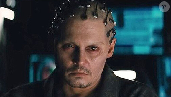 Johnny Depp dans Transcendance.