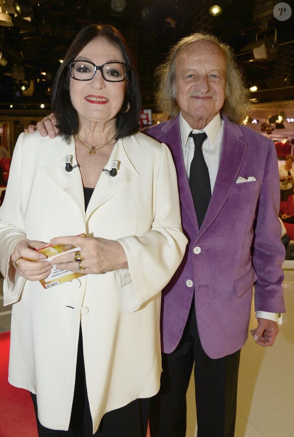 Exclusif - Nana Mouskouri et son mari André Chapelle - Enregistrement de l'émission "Vivement Dimanche" à Paris le 26 novembre 2014.