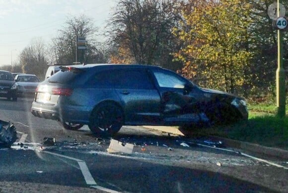L'Audi R6 de David Beckham a été durement endomagé dans un accident de la route samedi 29 novembre 2014