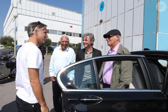 Exclusif : Jean-Paul Belmondo, Paul Belmondo, Cyril Viguier, Charles Gérard arrivent aux studios de la Victorine à Nice