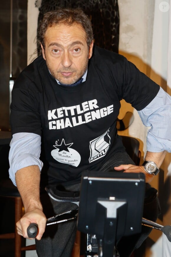Patrick Timsit lors du Kettler Challenge au profit de l'association "L'étoile de Martin" à l'hôtel Molitor à Paris, le 1er décembre 2014