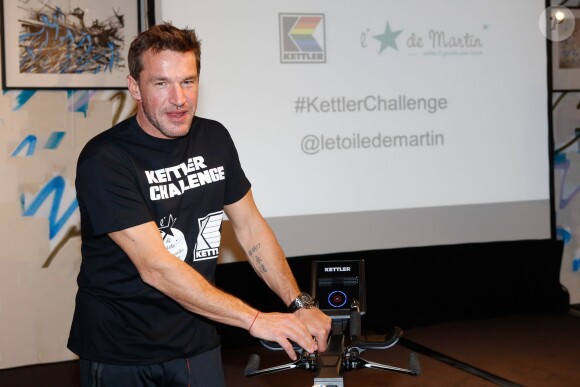 Benjamin Castaldi lors du Kettler Challenge au profit de l'association "L'étoile de Martin" à l'hôtel Molitor à Paris, le 1er décembre 2014